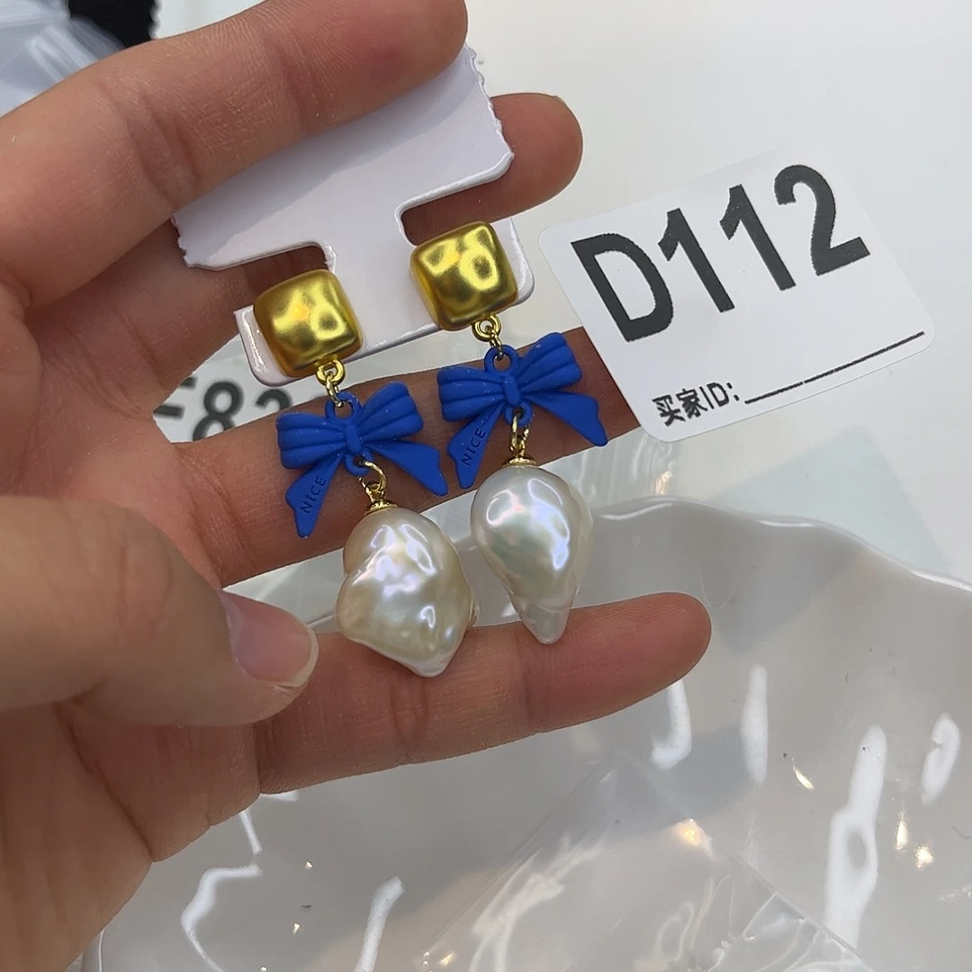 淡水珍珠合金耳饰