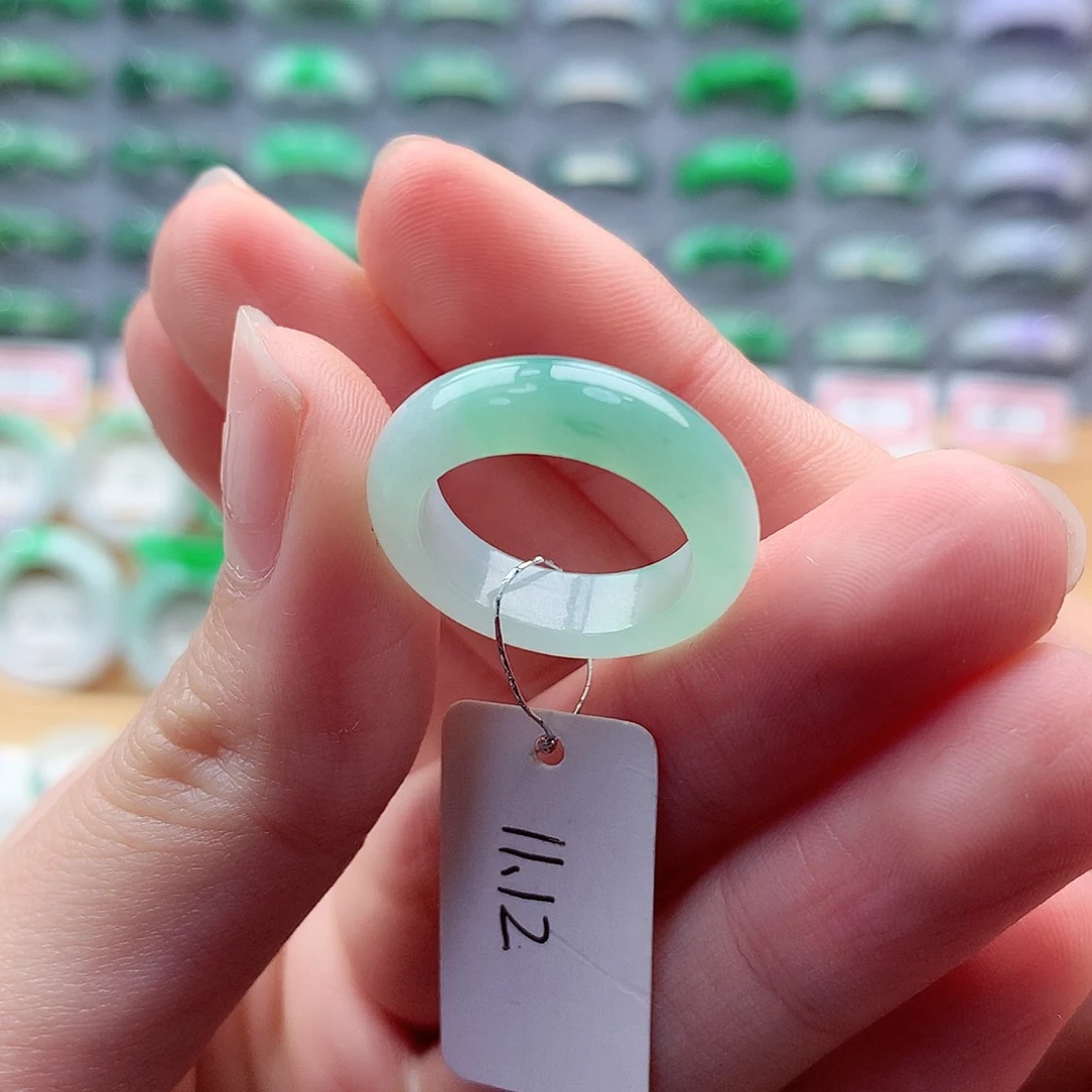 翡翠戒指未镶嵌?****11-12号