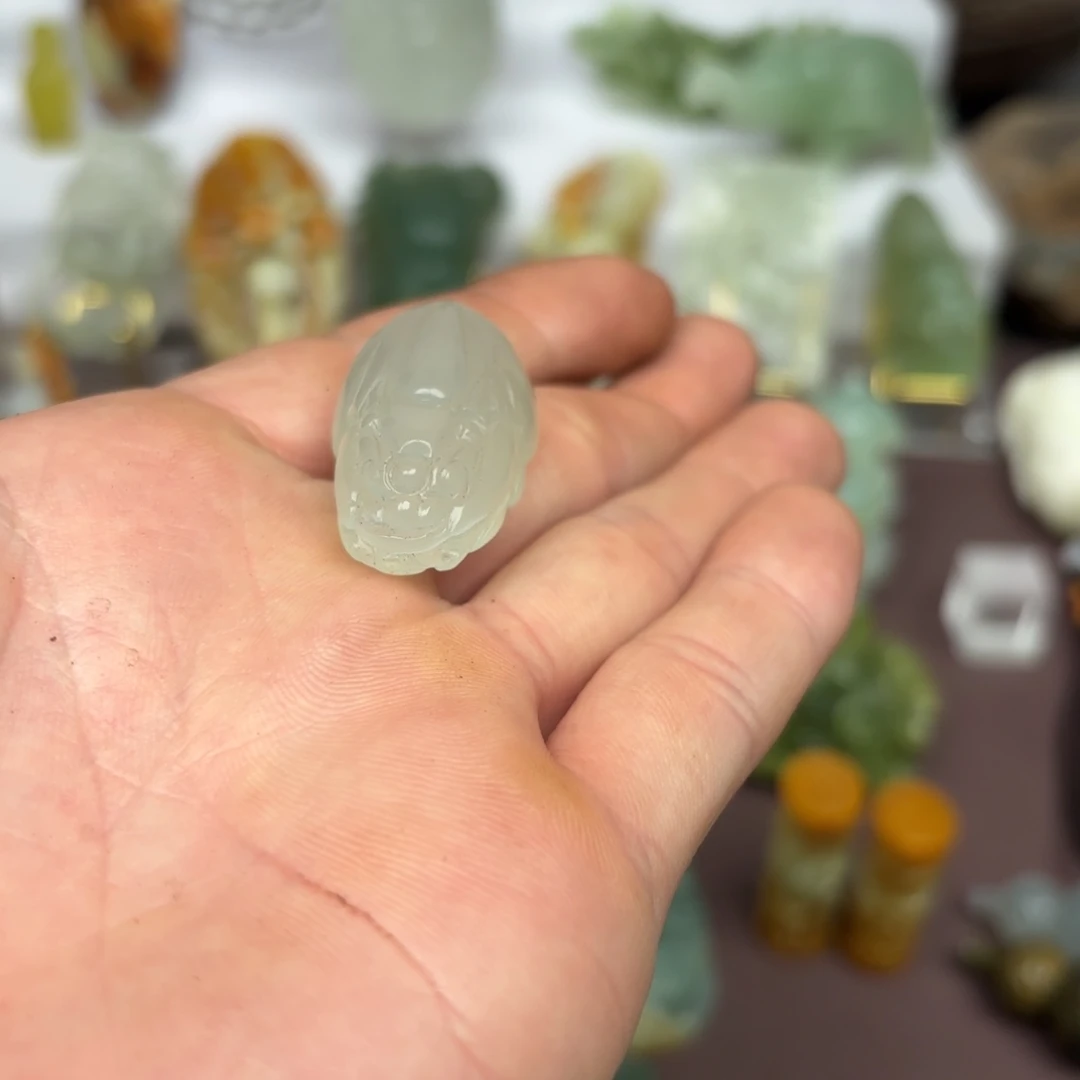 蛇纹石玉颈饰未镶嵌貔恘