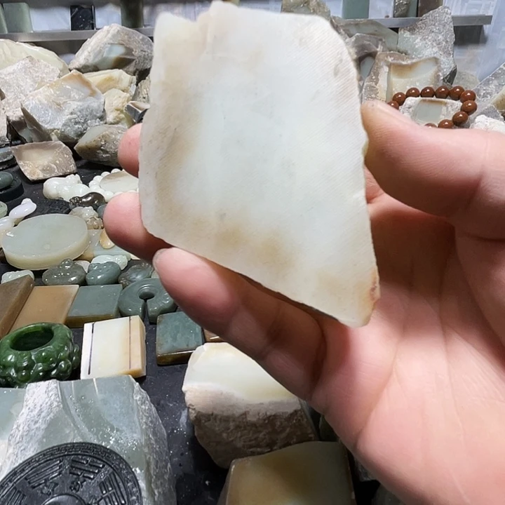 十***月和田玉（糖玉）未镶嵌把件