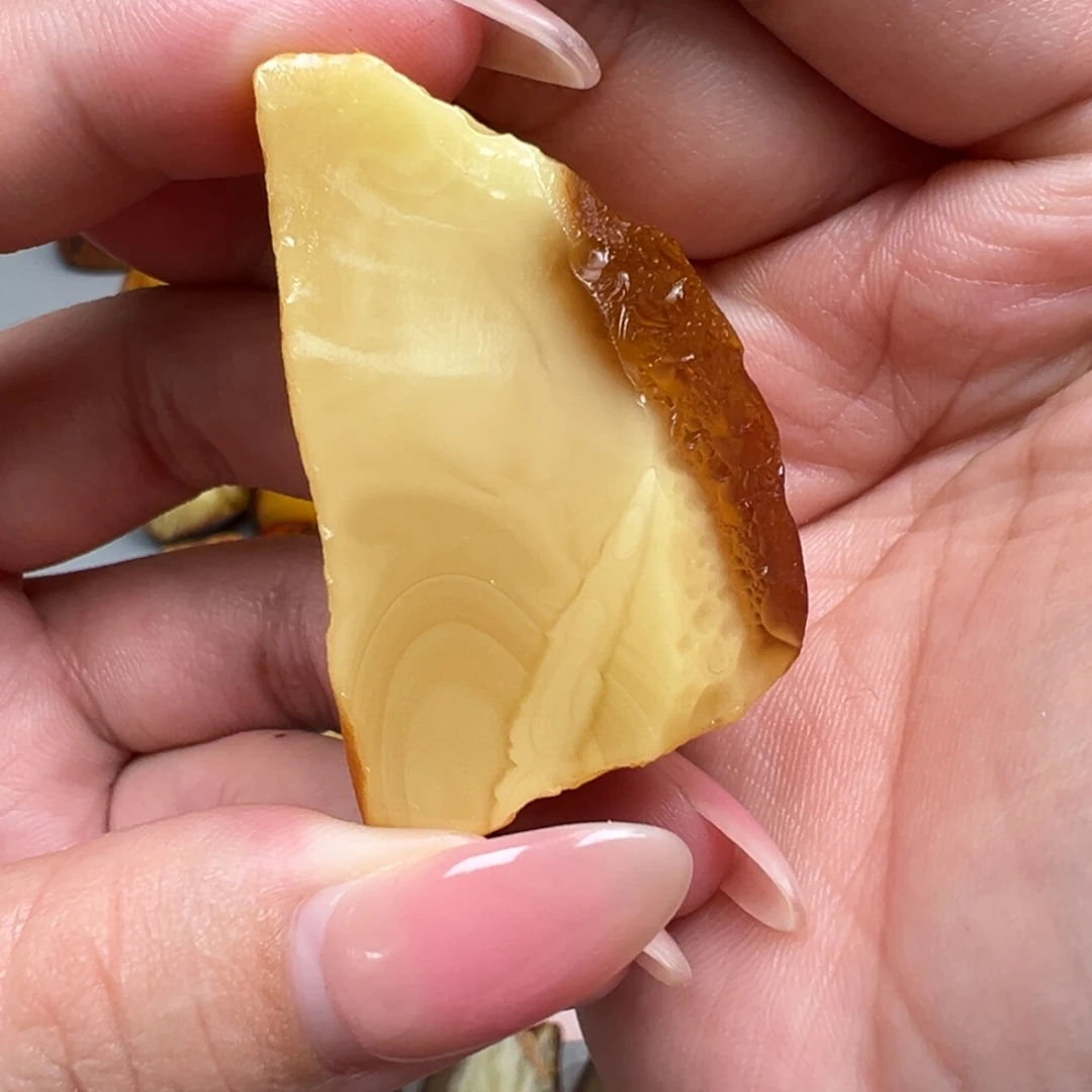 定制琥珀未镶嵌蜜蜡