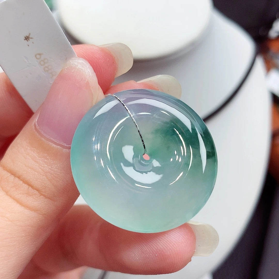 翡翠未镶嵌颈饰翡翠75，28.5/7.2