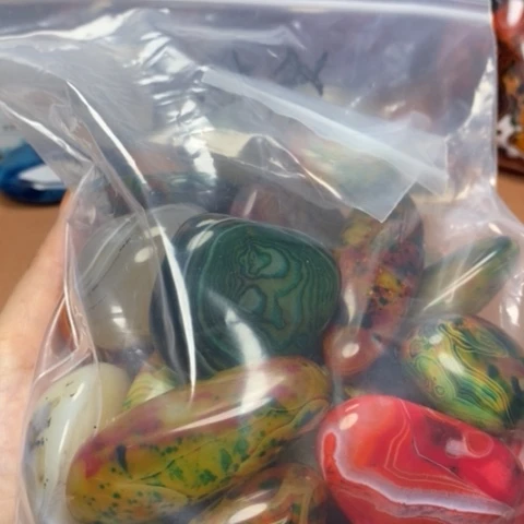 未镶嵌玛瑙/玉髓珠宝奇石冷****e打孔不退不换