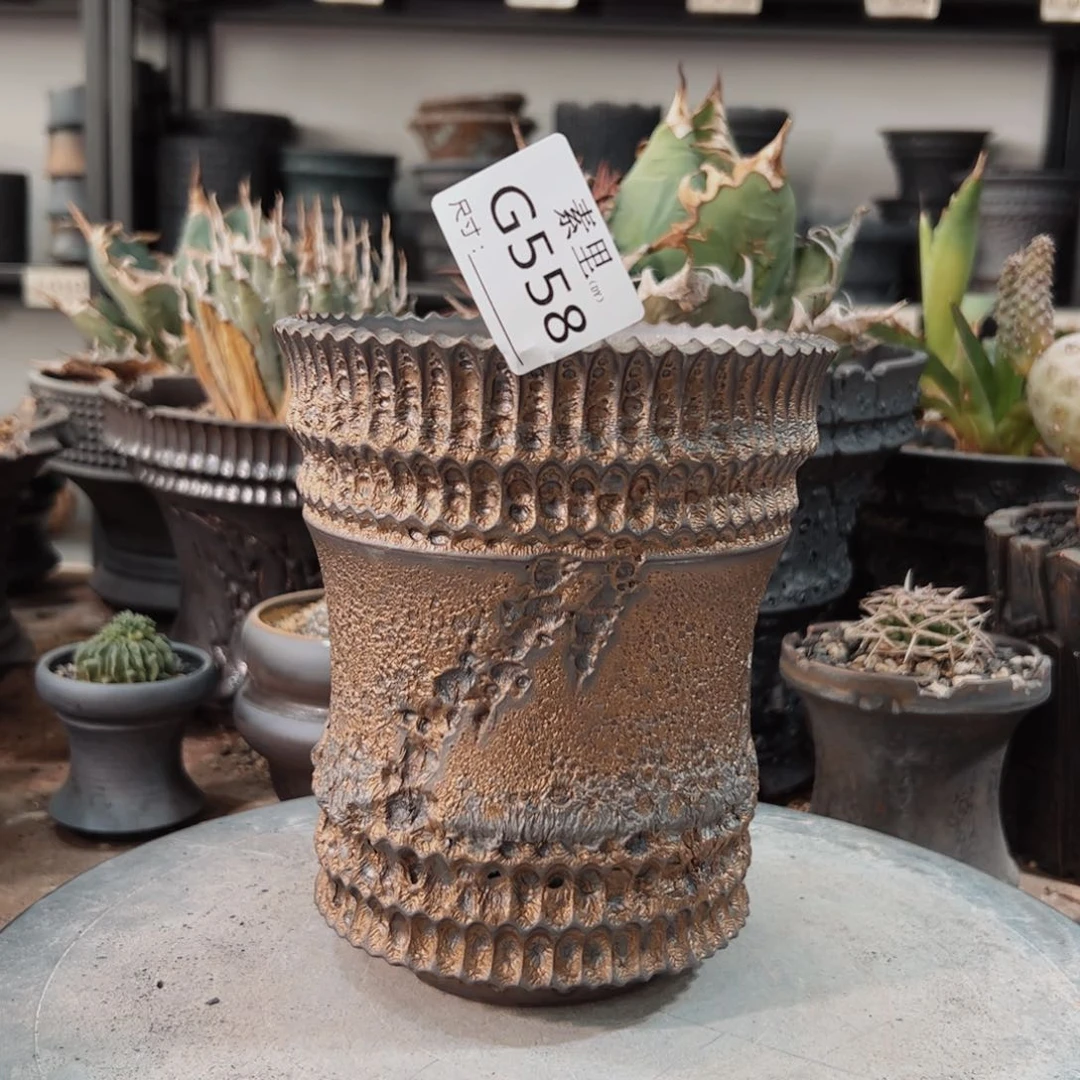 景德镇素里手工内口12.5高16瑕疵