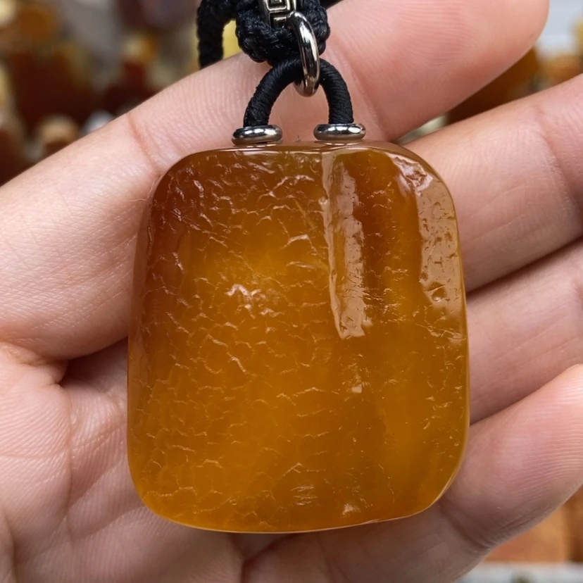 【闪购商品】琥珀颈饰未镶嵌