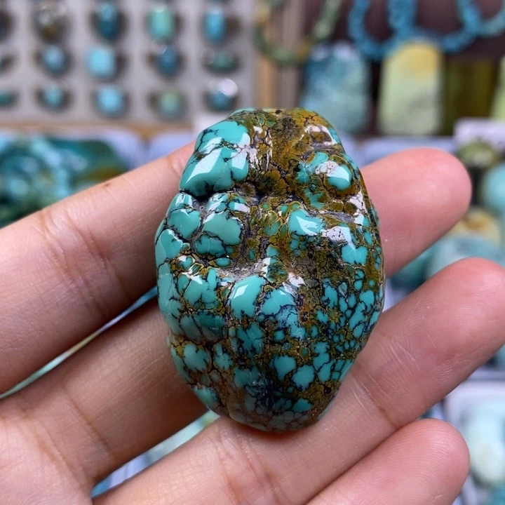 绿松石未镶嵌颈饰