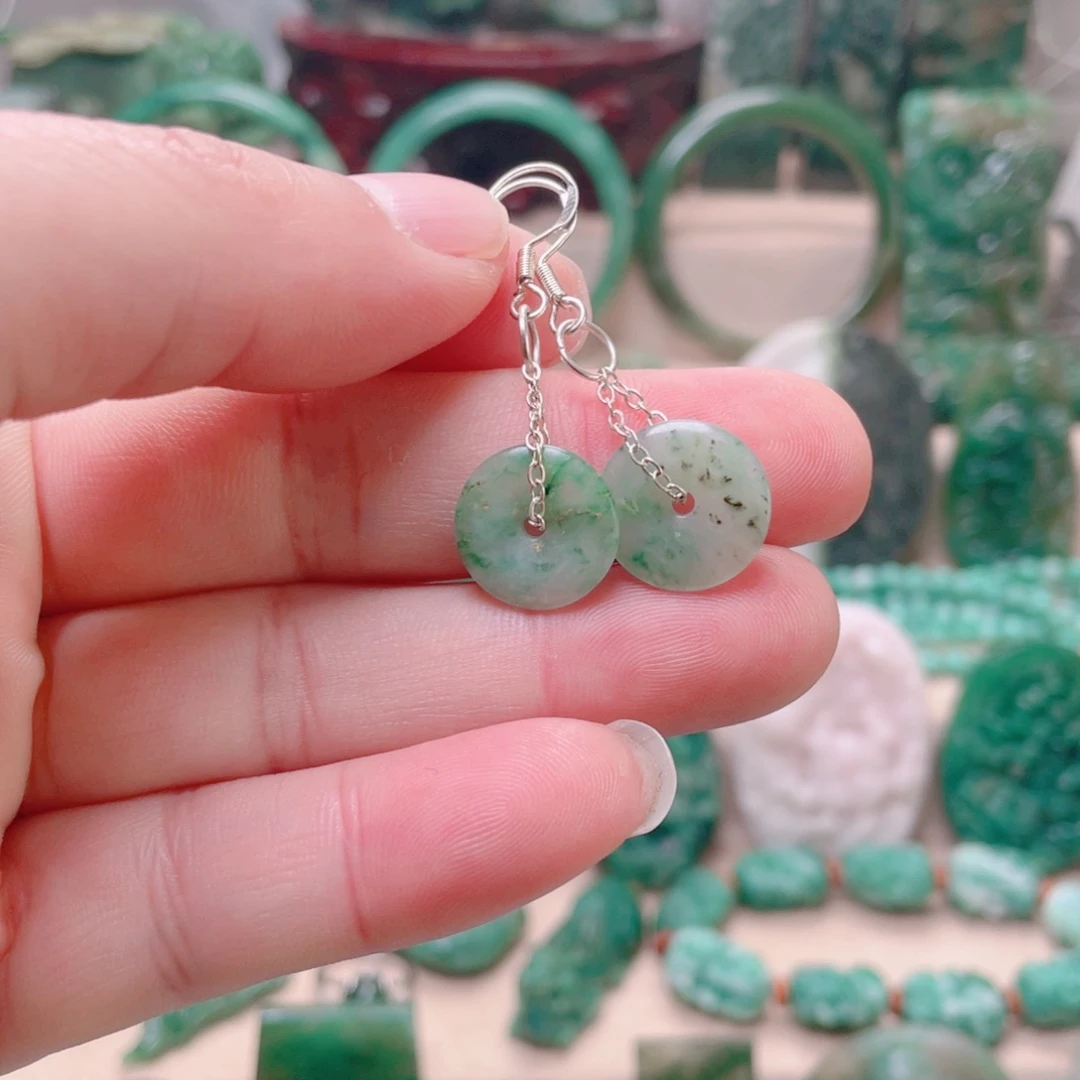 独山玉未镶嵌颈饰