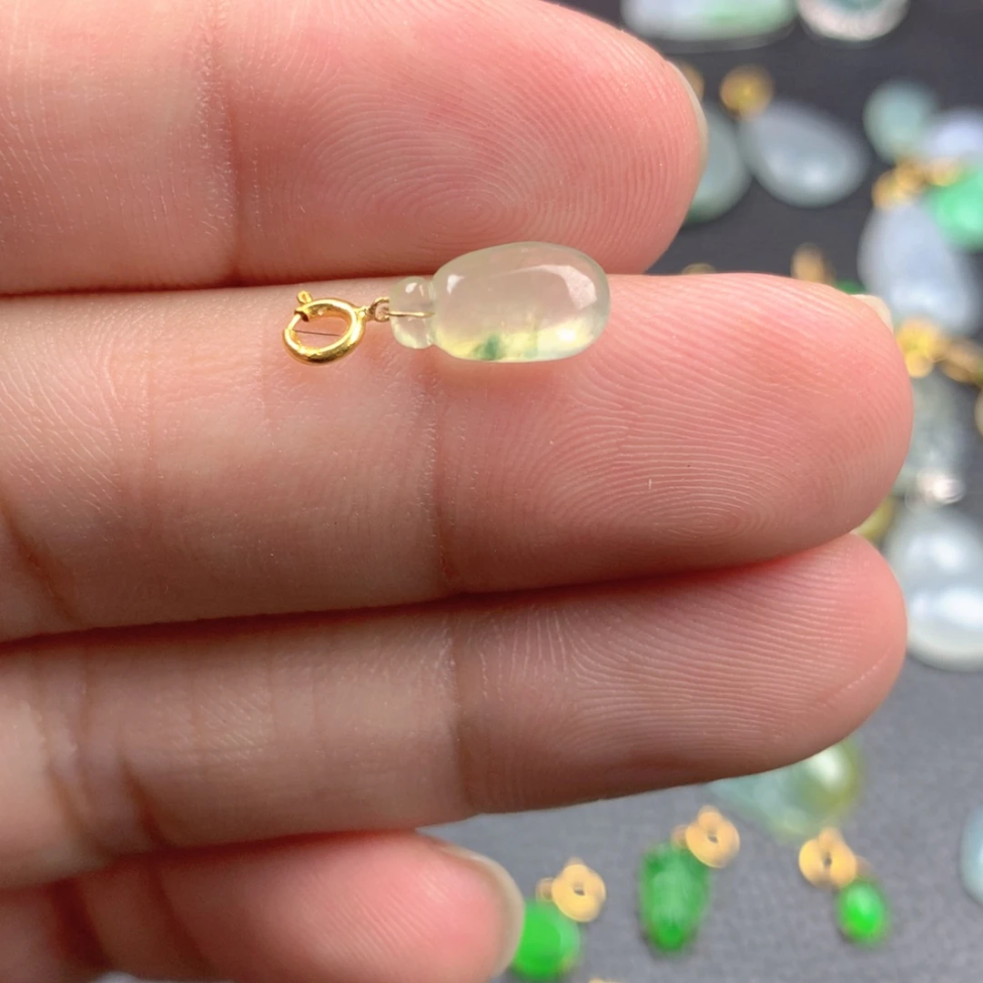 【闪购商品】颈饰18K金镶嵌翡翠翡翠