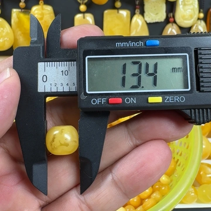 未镶嵌蜜蜡珠宝奇石老型