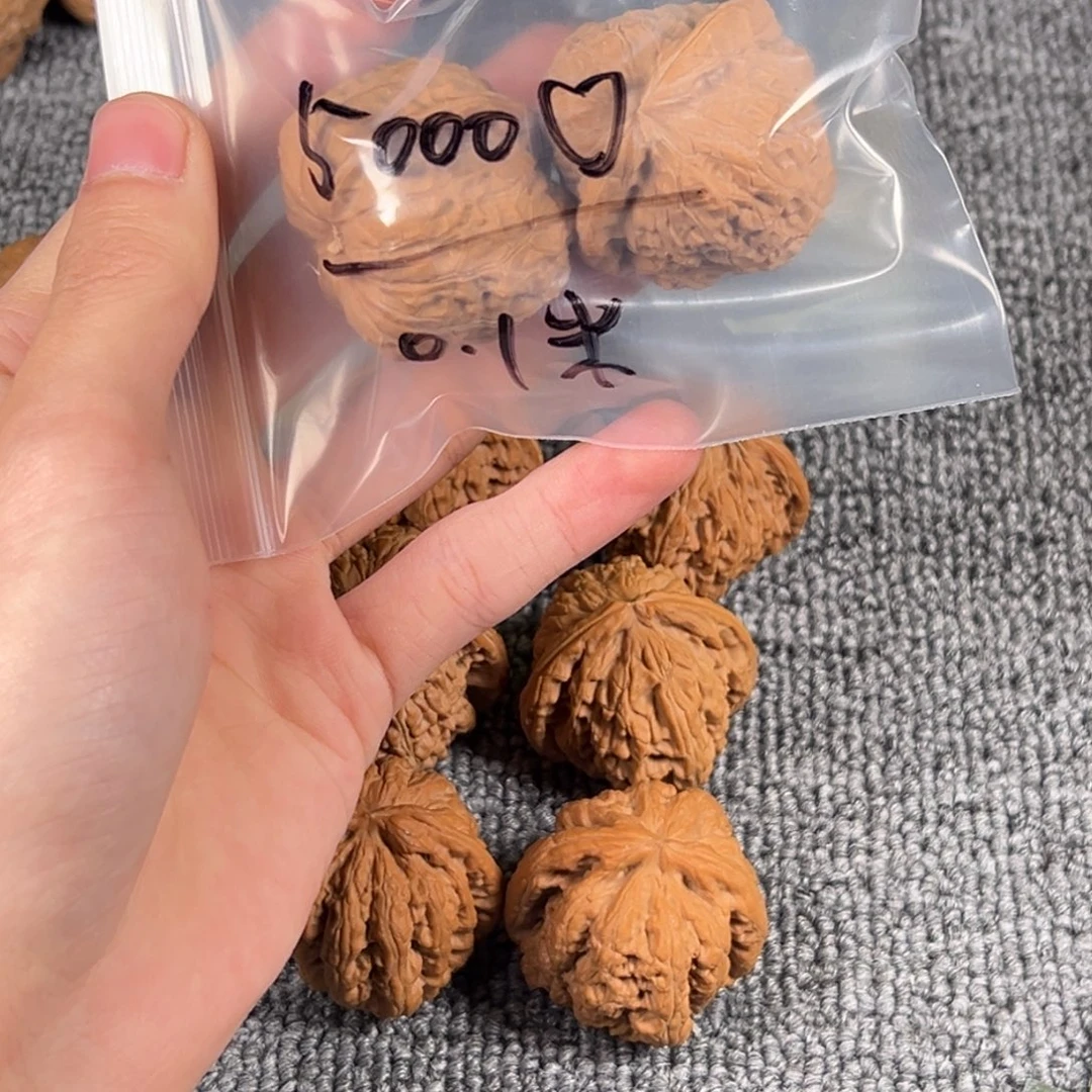 菜***丶文玩核桃吊坠5000赞