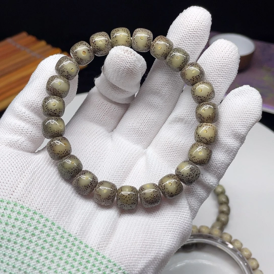 星月菩提吊坠05。10/9黑冰黄金瞳