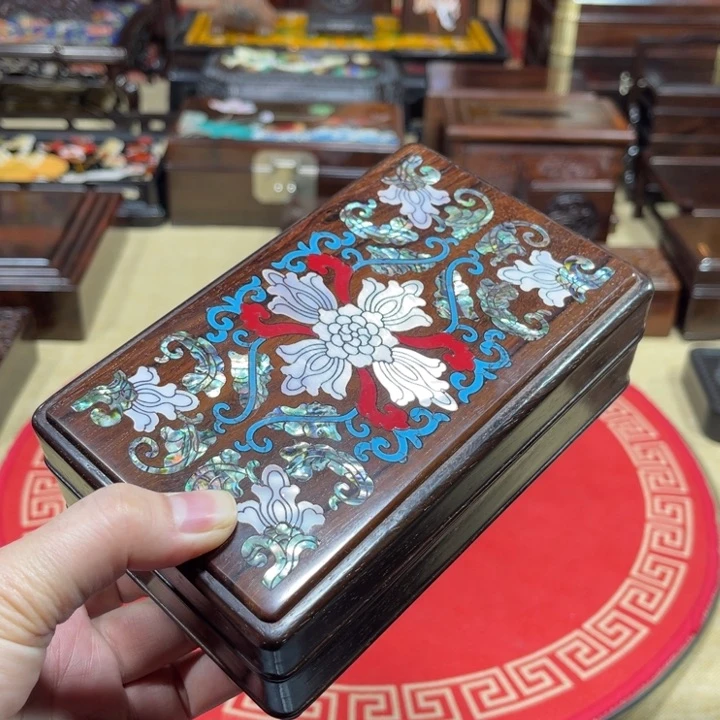 紫檀木类成套家具