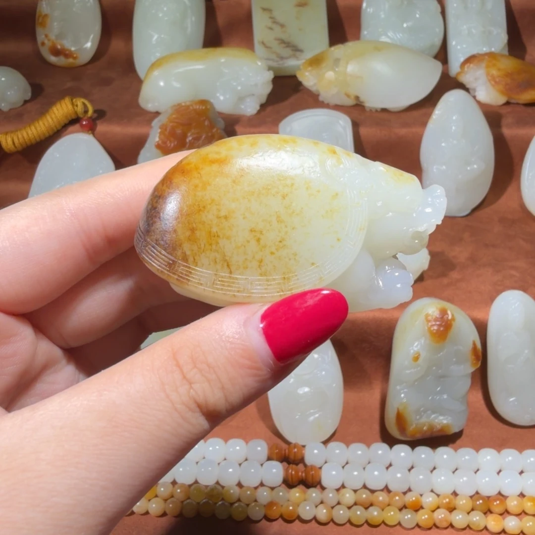 章***r和田玉未镶嵌挂件