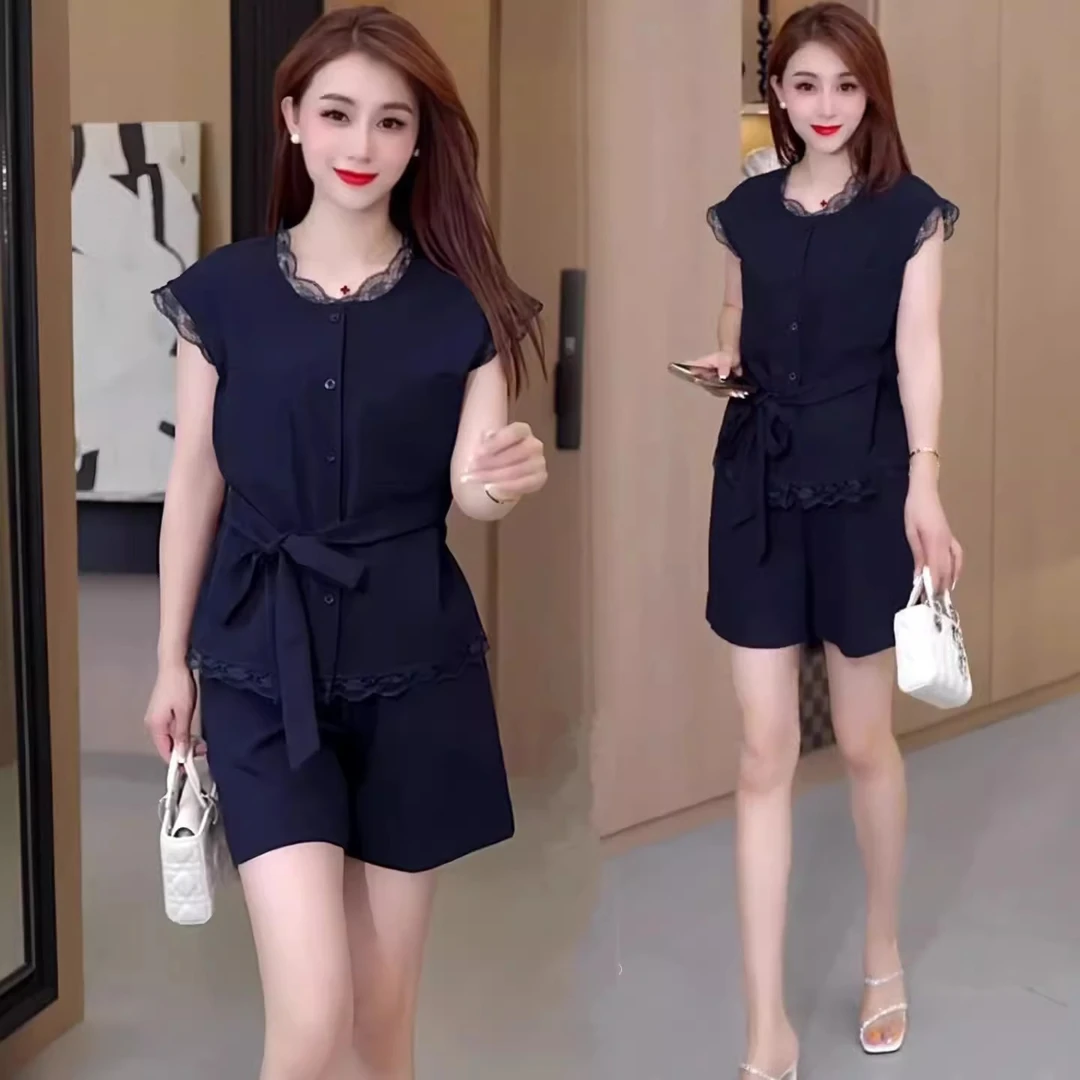 时尚套装女夏季新款洋气减龄显瘦蕾丝拼接短袖上衣阔腿短裤两件套