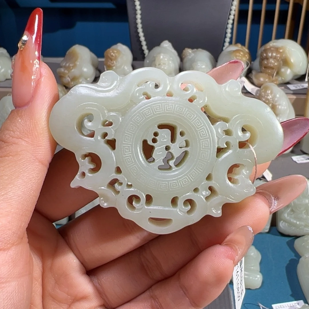 和田玉（糖玉）未镶嵌颈饰