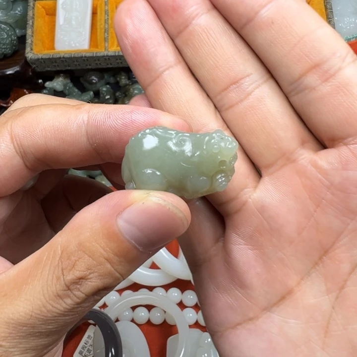 未镶嵌和田玉挂件