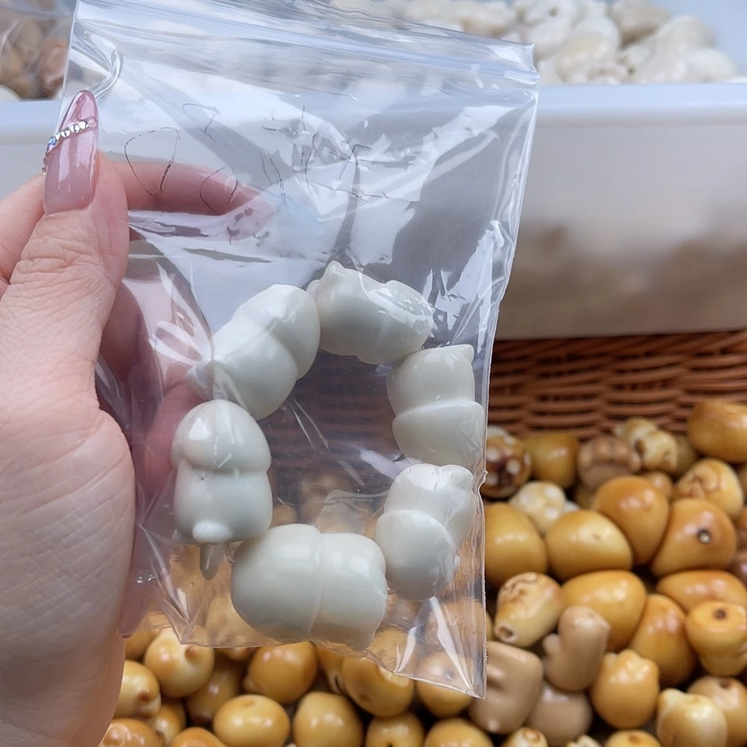 白玉菩提吊坠@***卒b微瑕22-28mm/6颗
