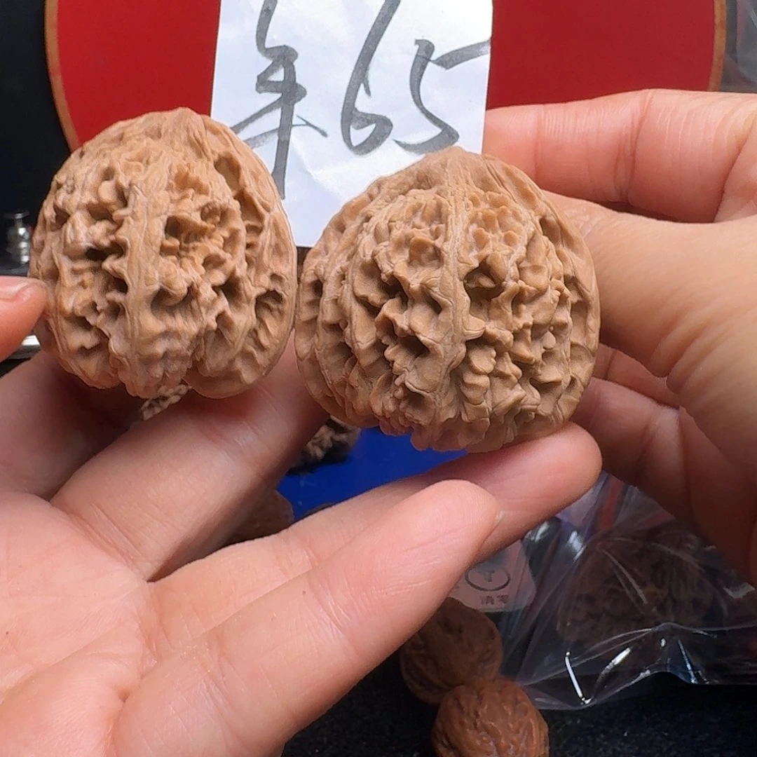 文玩核桃把件靠山王45