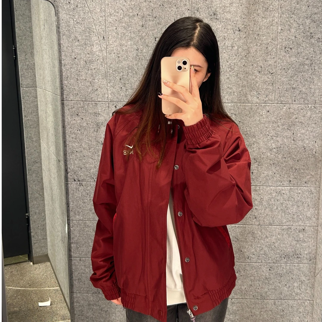 【滔搏联动】NIKE耐克双旦礼梭织无帽夹克外套马年红品IQ3705-613