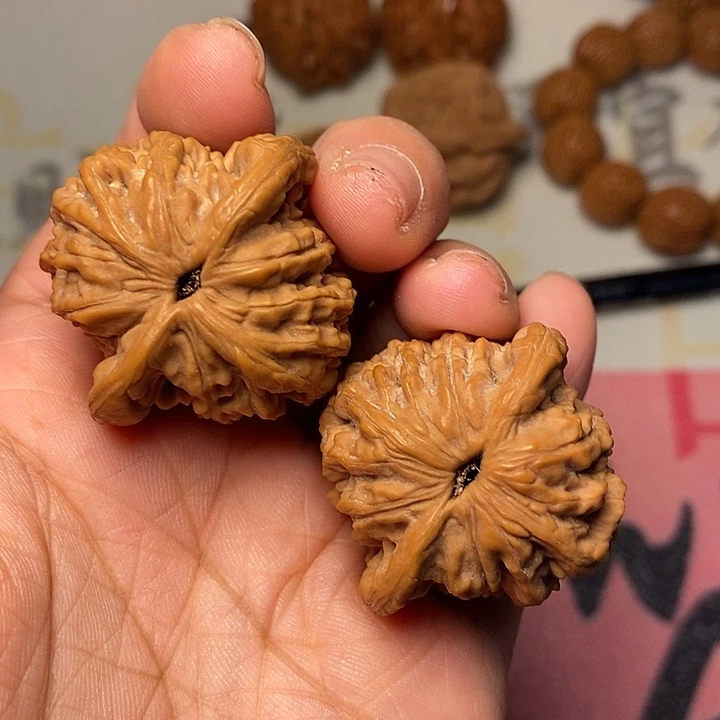 和***彩文玩核桃把件全品虎头