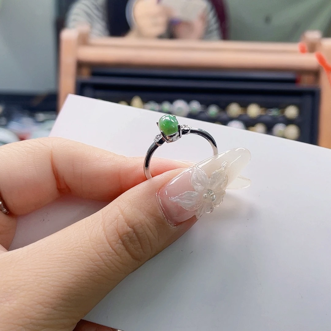 翡翠未镶嵌颈饰天然翡翠Ａ货