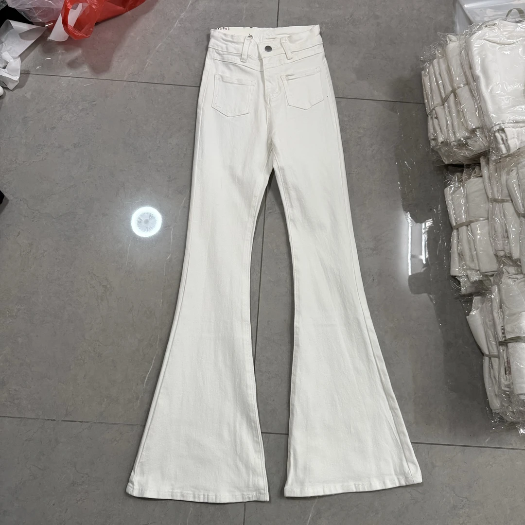 9519高个子白2025春天显瘦大气修身气质微喇叭弹力高腰牛仔裤白色