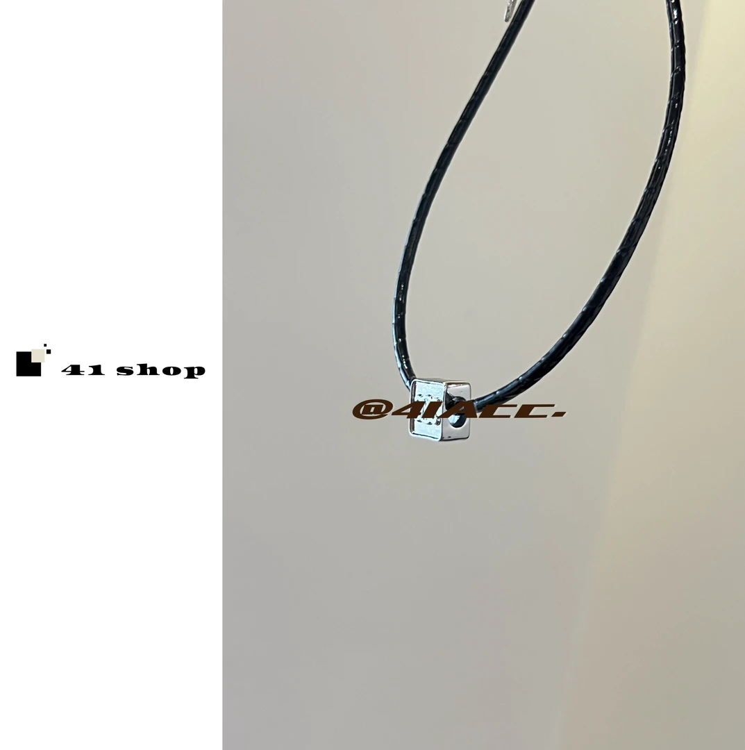 铜合金皮质项链 A337字母定制凯凯方形黑色复古锁骨链项圈choker