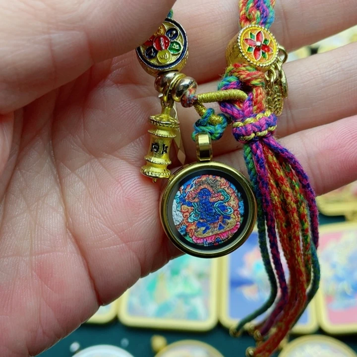 吊坠唐卡讨论了讨论了