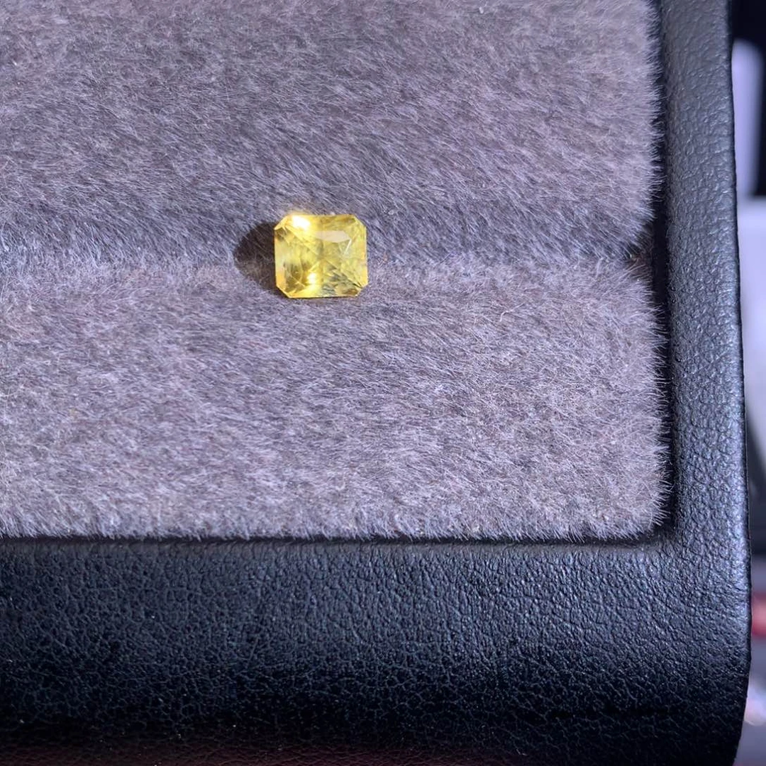 蓝宝石裸石1.37ct