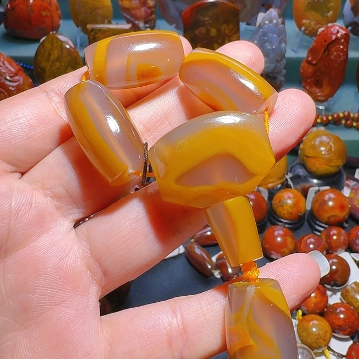 K***>玛瑙/玉髓未镶嵌珠宝半成品
