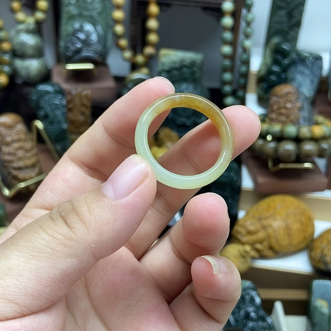 岫岩老玉（透闪石质玉）未镶嵌把件
