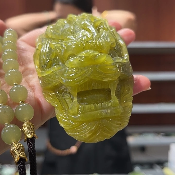 岫玉未镶嵌毛衣链