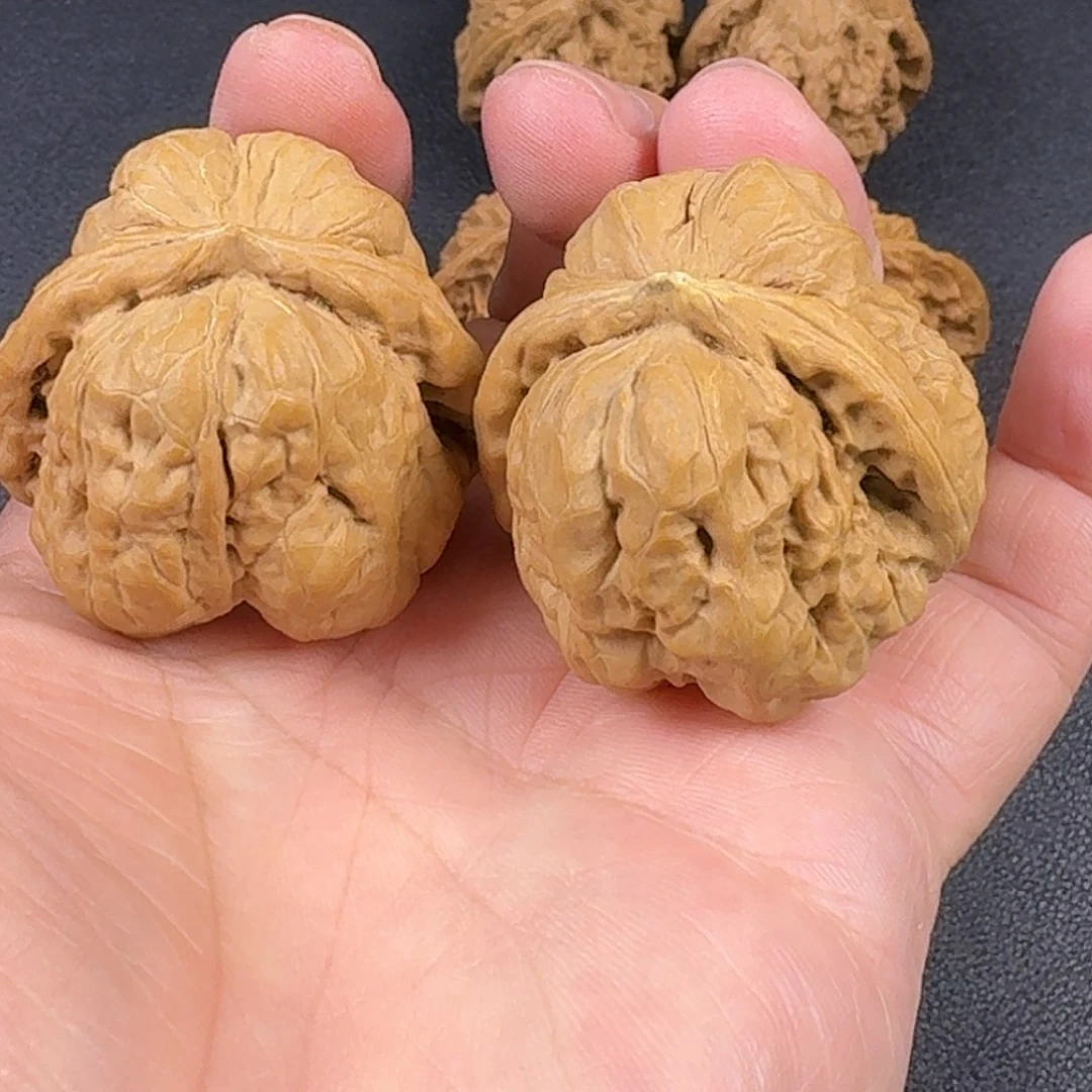 大***兄吊坠文玩核桃蛤蟆