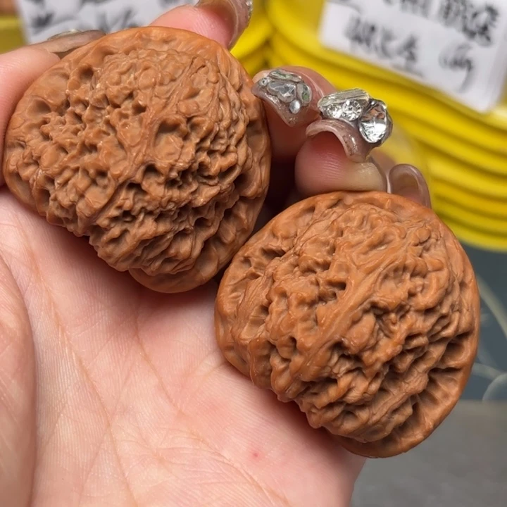 文玩核桃吊坠40-32558-02