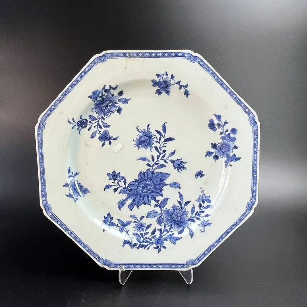25071521清乾隆青花花卉纹八方赏盘 直径32cm A03087