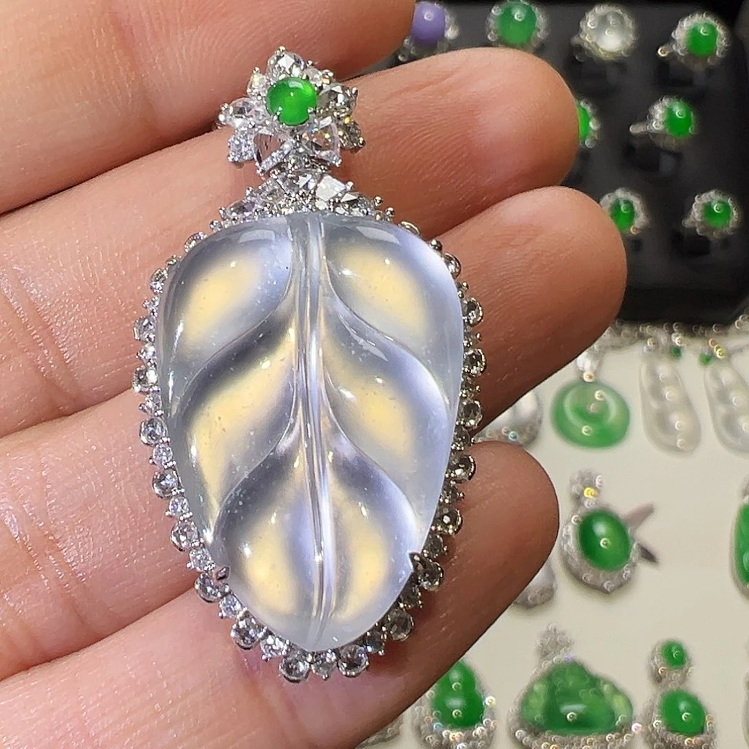 翡翠18K金镶嵌吊坠(不含链)起刚光叶子