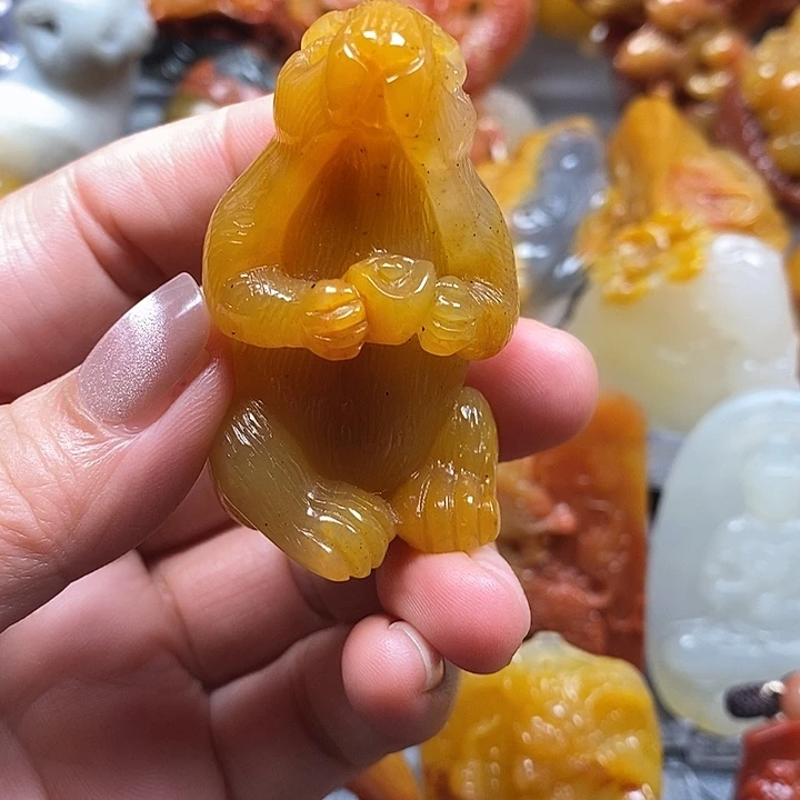 石英质玉（黄龙玉）合金颈饰
