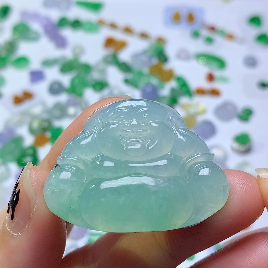 翡翠未镶嵌颈饰佛