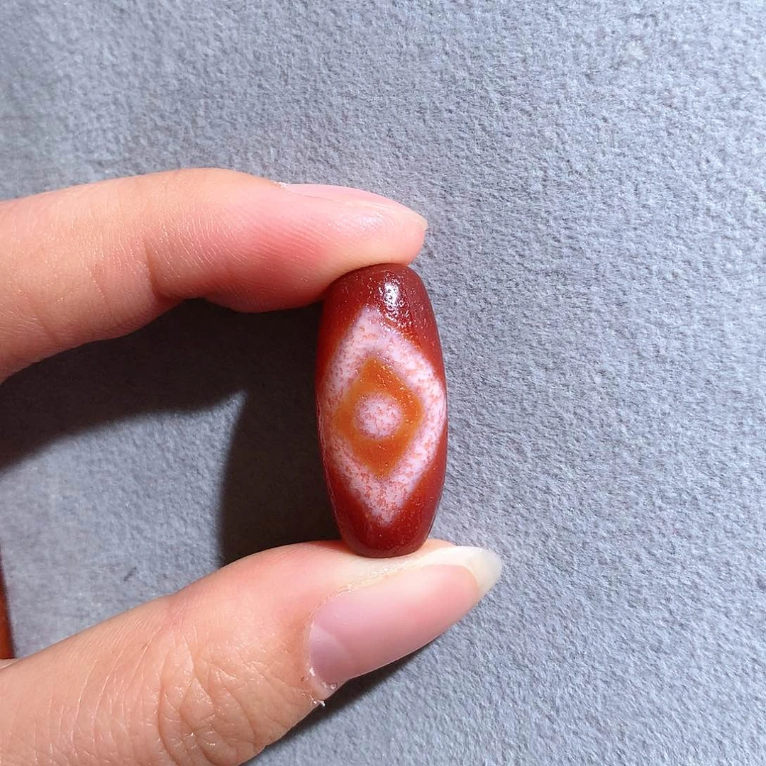 玛瑙/玉髓颈饰未镶嵌M****贝