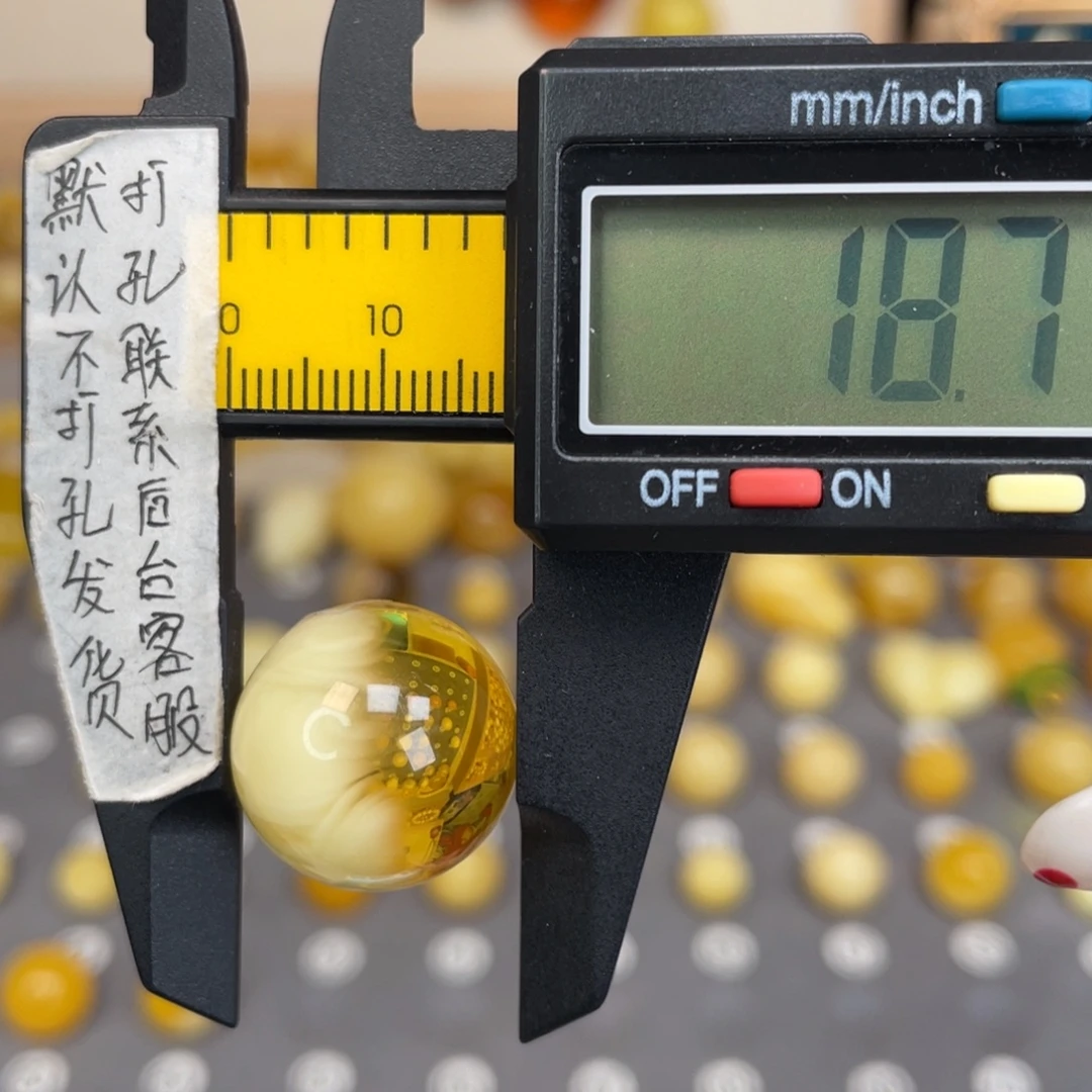 琥珀未镶嵌裸石65