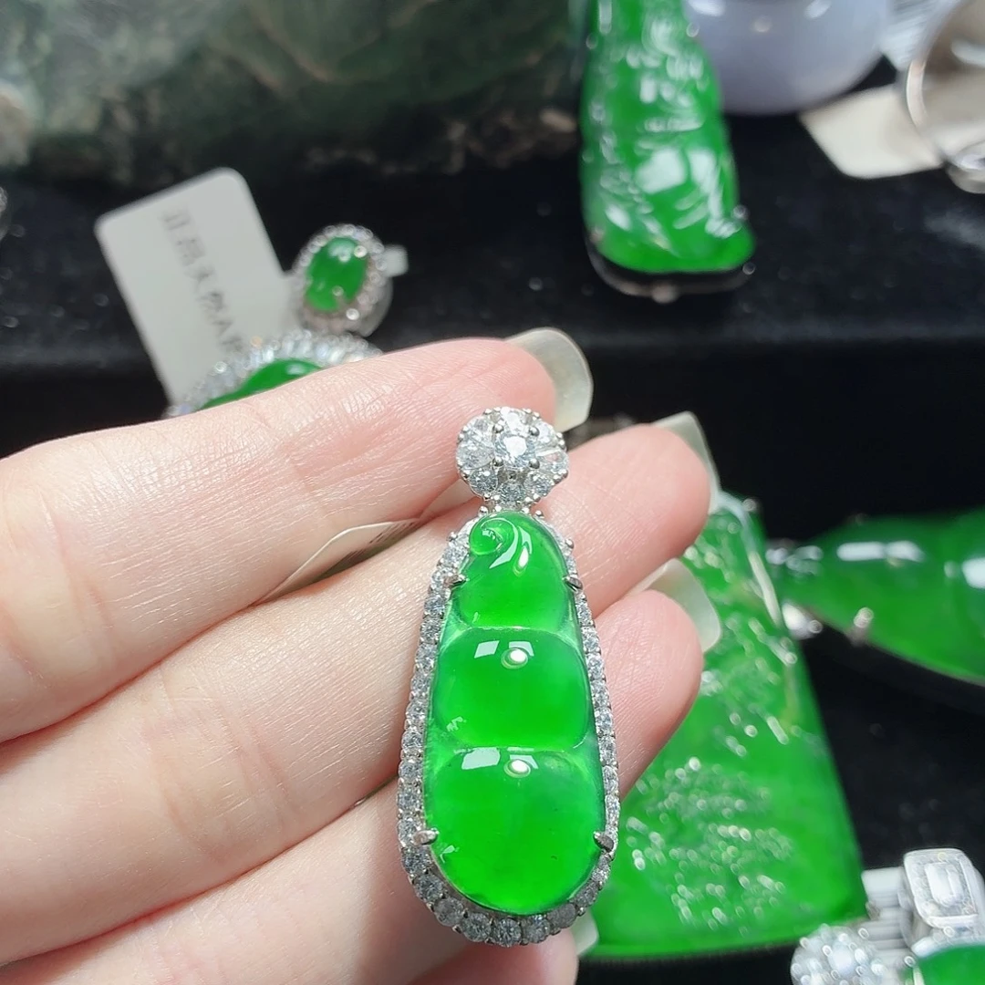 翡翠银S925镶嵌颈饰