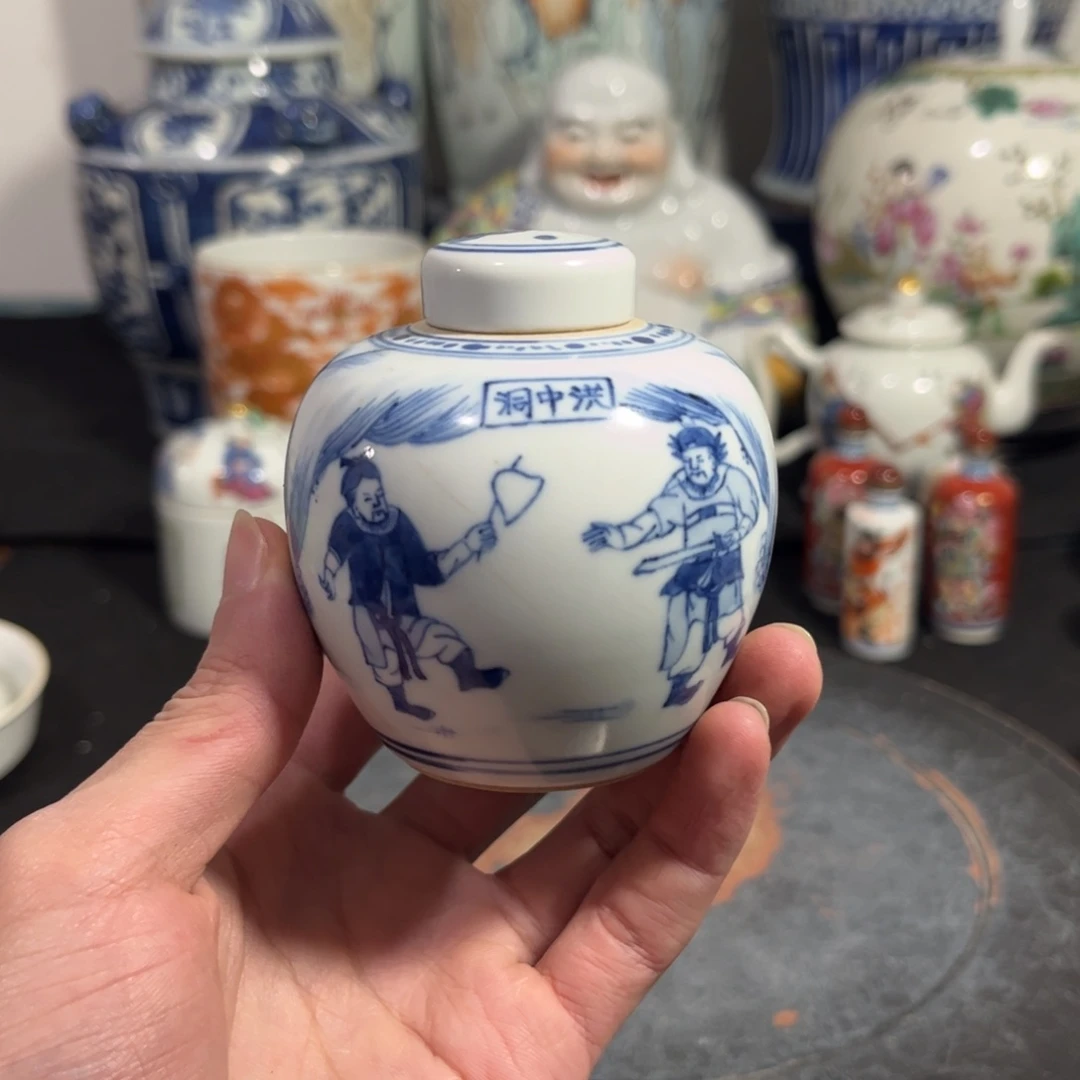 摆件青花人物故事小盖罐