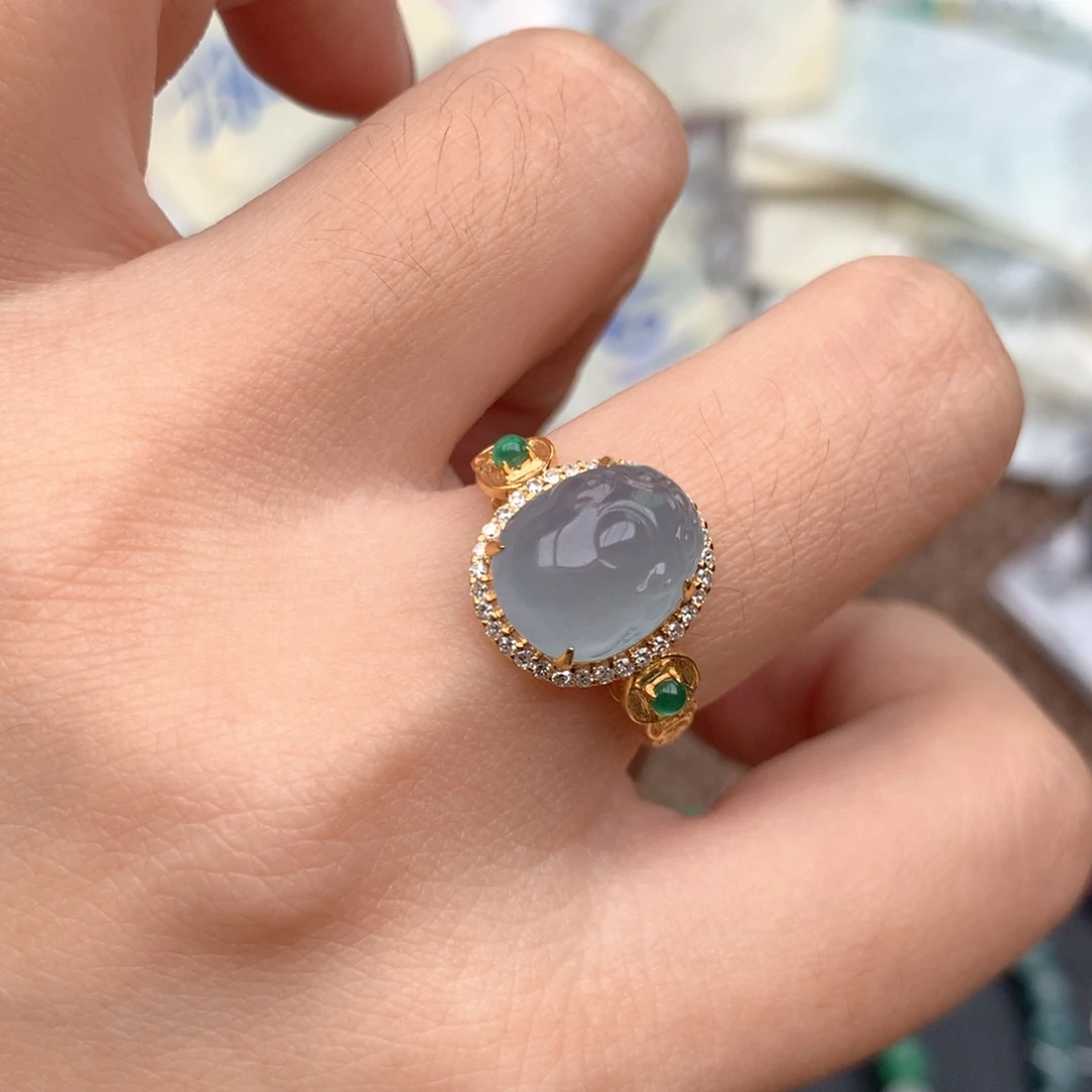 18K金镶嵌挂件翡翠