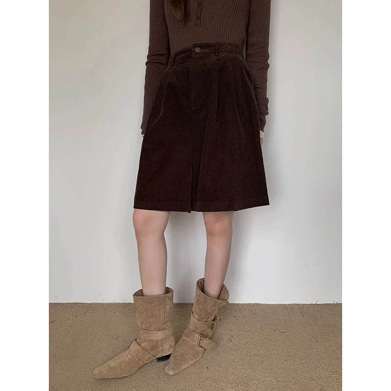 【巧克力布蕾】2025复古A字条绒五分裤女秋季前口袋西装短裤