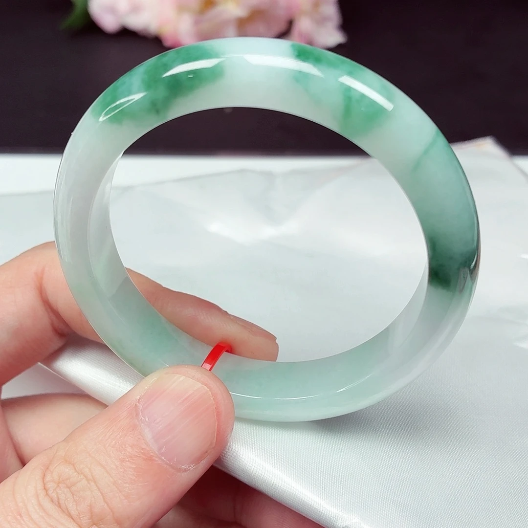 翡翠未镶嵌手镯54.8圈