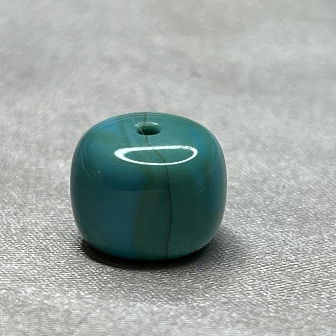 特色绿松水波纹老型，尺寸10.6x8.5mm重1.84克