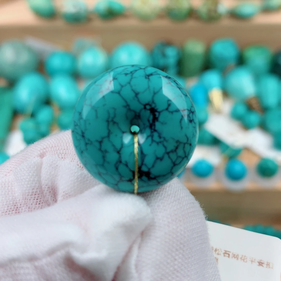 绿松石未镶嵌颈饰