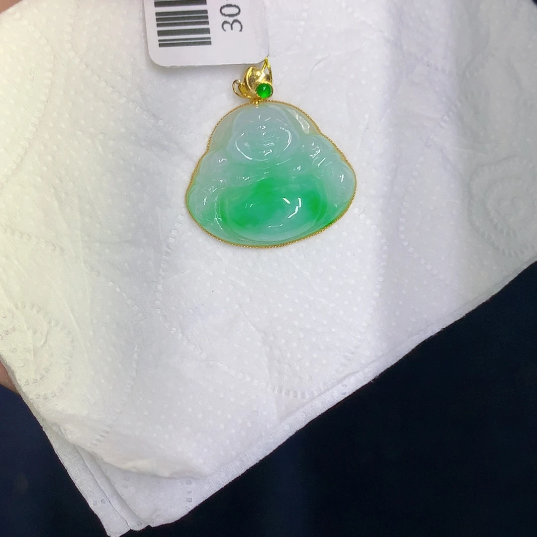 翡翠18K金镶嵌颈饰