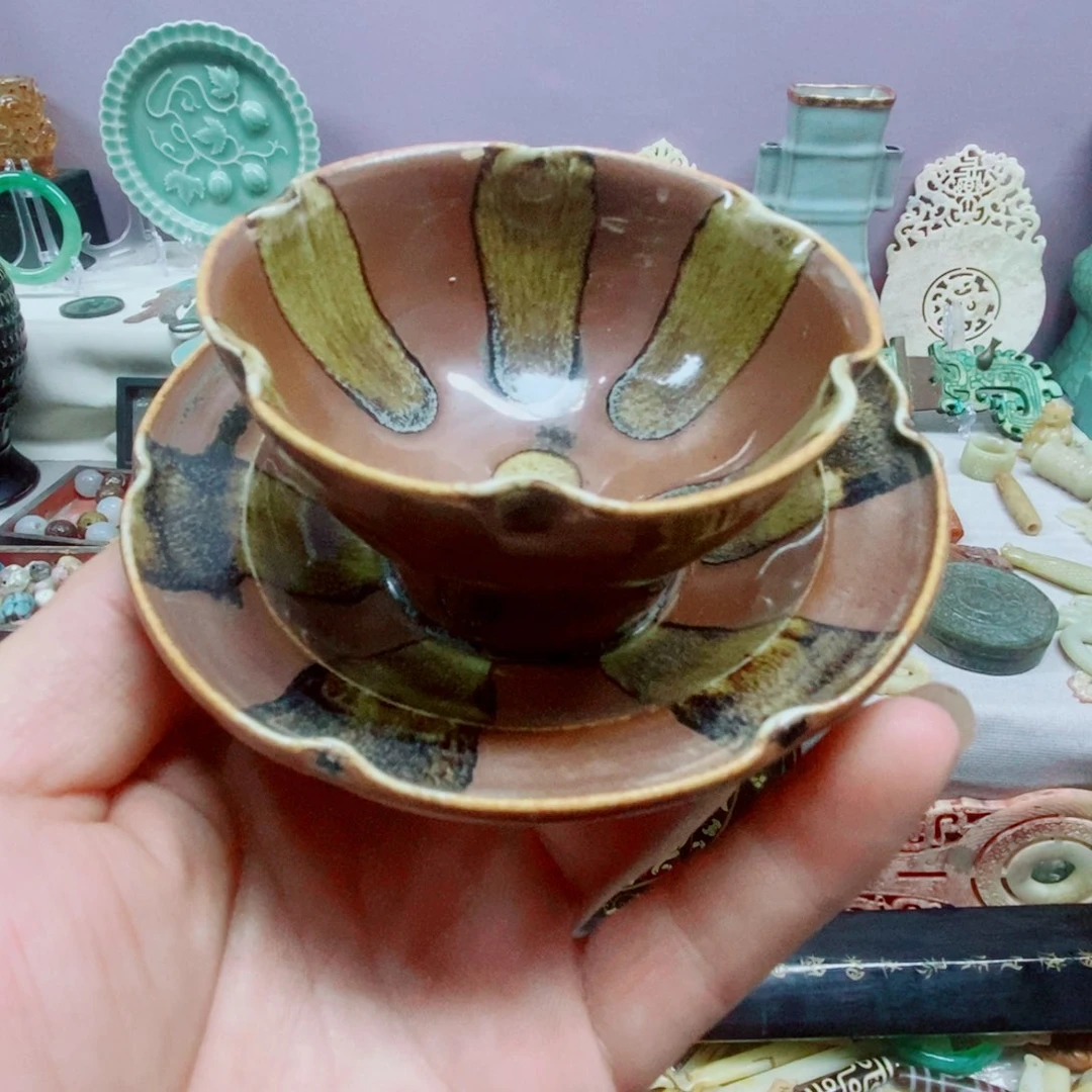 壶瓷器中考虑突突快乐