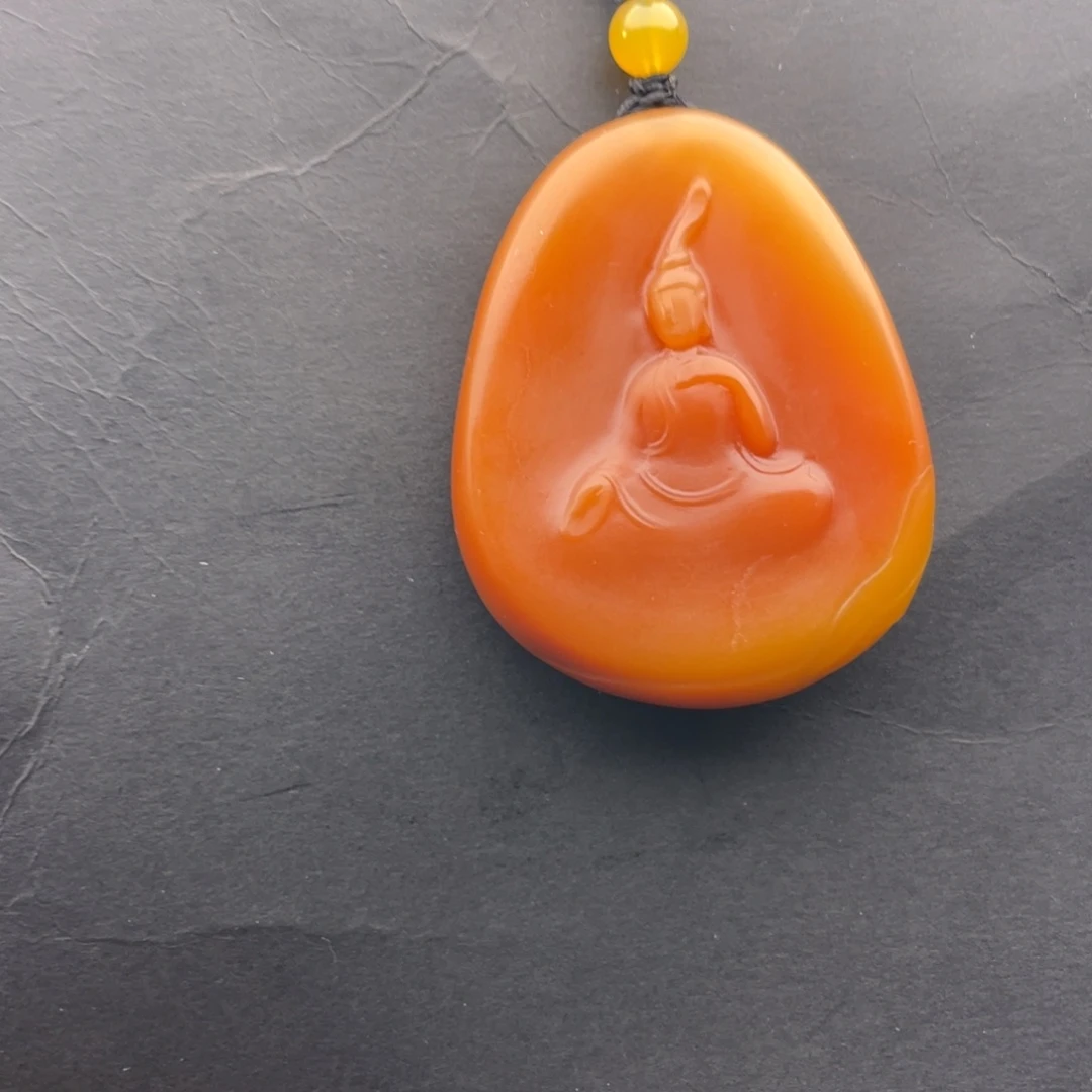 杨***爷石英质玉未镶嵌黄蜡石挂件